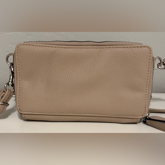 Kenneth Cole Reaction women’s Tan Crossbody Bag - Picture 6 of 8